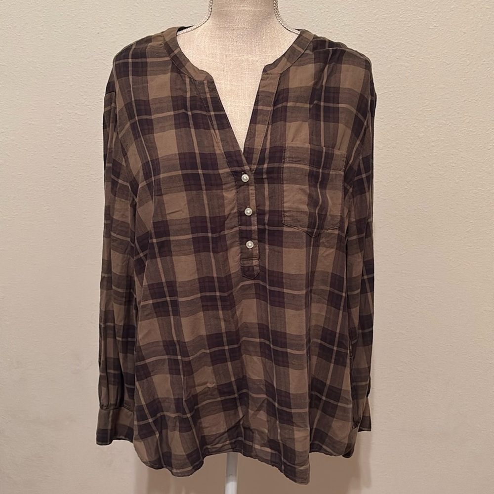 Old Navy Olive plaid shirt